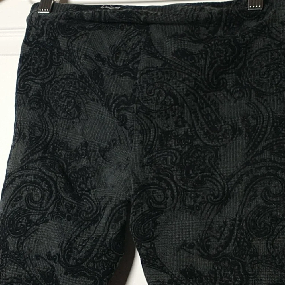 Hue black leggings with velvet tapestry print - Picture 5 of 5